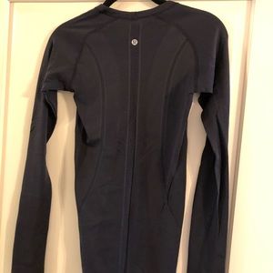 Lululemon Swiftly Tech Long Sleeve Crew